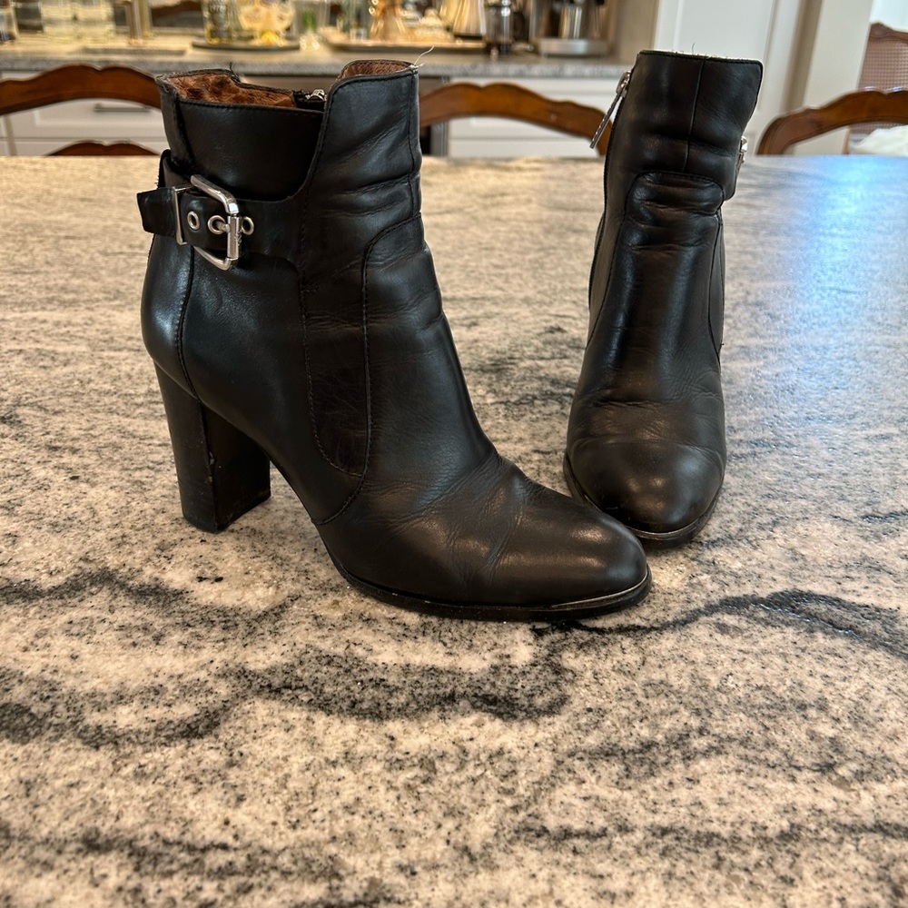 Donald Pliner boots